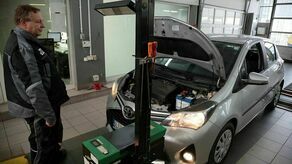 Sprawdź światła w samochodzie. Można to zrobić za darmo 