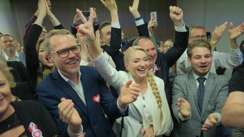 Tak na sondażowe wyniki wyborów reagowano na wieczorze wyborczym Koalicji Obywatelskiej w Lublinie