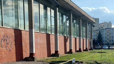 Hala z pływalnią krytą przy al. Partyzantów w Puławach najlepsze lata ma już zdecydowanie za sobą. Decyzja o jej przyszłości będzie należała do prezydenta i radni nowej kadencji