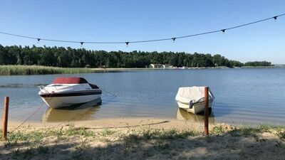 Zalew w Nieliszu to potężny zbiornik wodny, ma ponad 900 ha powierzchni. Jest rajem nie tylko dla wędkarzy, ale też pasjonatów sportów wodnych. Niestety, niektórzy nie mieli okazji oddać się swojemu hobby, bo na akwenie odbywały się zawody