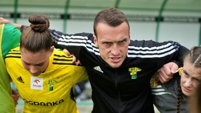 Patryk Błaziak niedawno został trenerem piłkarek GKS Górnik Łęczna