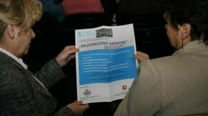 Oszustwo na „policjanta”. Starsza kobieta straciła blisko 300 tysięcy złotych