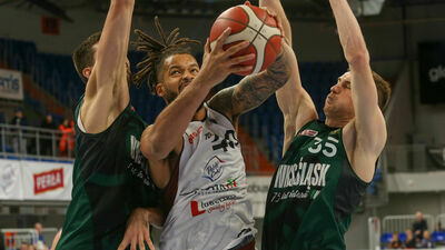 Barret Benson zdobył w piątek 29 punktów, a dodatkowo zebrał z tablic 11 piłek