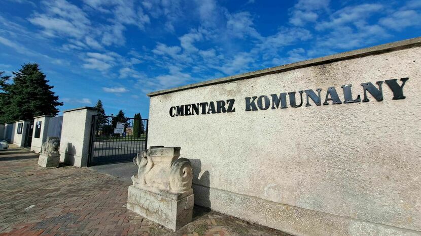Obie dodatkowe linie uruchamiane na 1 listopada w Zamościu pozwolą dojechać autobusem do cmentarza komunalnego przy ul. Braterstwa Broni.