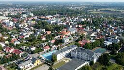 Lubartowscy spółdzielcy od połowy 2024 roku mogą spodziewać się niższych kosztów ogrzewania. Rachunki mają spaść wtedy o 30 proc. To skutek dużej inwestycji w odnawialne źródła energii