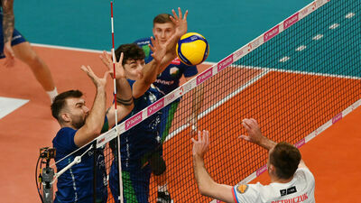 Po zaciętym meczu Bogdanka Arka przegrała na wyjeździe z MKS Będzin 2:3 i straciła fotel lidera