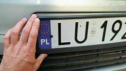 Większość zamawianych tablic to te tzw. jednorzędowe, zaczynające się od liter "LU"