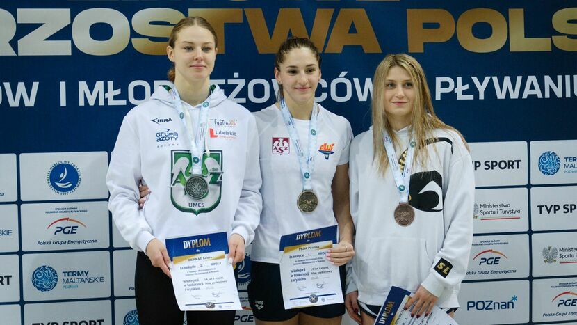 Laura Bernat (pierwsza z lewej) wywalczyła w Poznaniu trzy medale