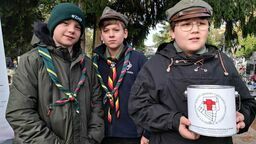 Ci trzej uczniowie zamojskiego Społeczniaka kwestowali w tym roku po raz drugi. Najpewniej też będzie ich można spotkać w kolejnym