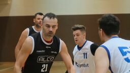 Łukasz Łukawski (z piłką) to jedna z najważniejszych postaci Alco