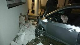 Samochodem chciał wjechać do kuchni