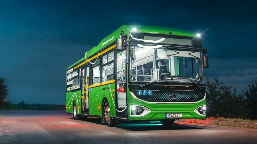 Jednym z pojazdów, jaki może trafić do Dęblina jest chiński autobus King Long, który niedawno zaprezentowano w Kraśniku. Pojazd wyposażony jest m.in. w klimatyzację i kamerę 360 stopni. Na jednym ładowaniu potrafi przejechać do 300 km