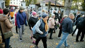 Lublin. Tłumy na cmentarzu przy Lipowej