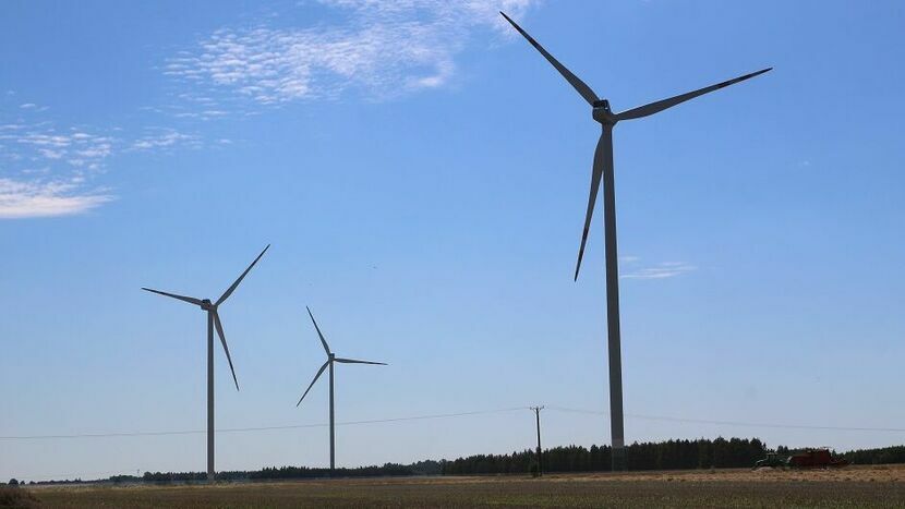 Cała farma "Lubartów" liczy 16 wiatraków, z czego 13 turbin znajduje się w gminie Michów, a 3 w gminie Abramów. Ich łączna moc to 51,2 MW