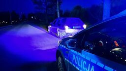 Mieli pouczyć o przepalonej żarówce. Nakryli pijanego kierowcę 