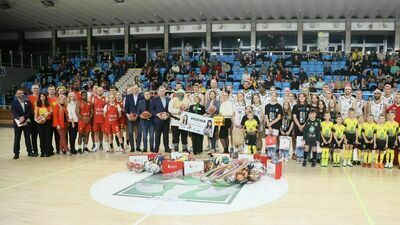 W hali MOSiR im. Zdzisława Niedzieli odbył się Mecz Słodkich Serc