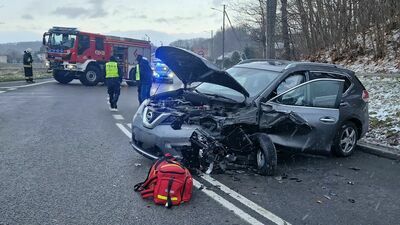 Wypadek na "17" w Izbicy. Droga zablokowana