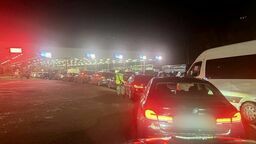 Kolejki do przejścia w Terespolu 