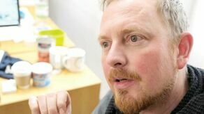 Łukasz Witt-Michałowski: Im jest bardziej kolorowo na zewnątrz, tym jest bardziej głucho w środku   