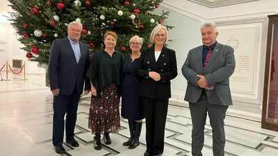 Wicemarszałek Sejmu Dorota Niedziela „przeprosiła w imieniu państwa” zwolnionych w 2016 roku specjalistów hodowli koni arabskich, m.in. Marka Trelę 