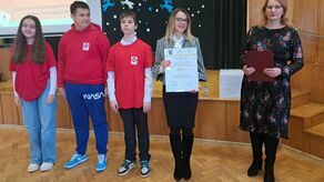 Laureaci pierwszego miejsca – reprezentacja Szkolnego Koła Caritas w SP nr 1 w Szczebrzeszynie