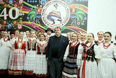 Medycyna i folklor idą w parze. Świąteczne spotkanie na UM