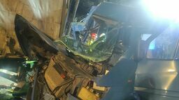 8 Rannych pasażerów odwieziono do 3 szpitali. 