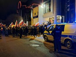 Kolejny protest przed TVP Lublin. "To były media, które przedstawiały polski punkt widzenia"