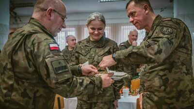Święta na granicy. Nie zabrakło podziękowań, życzeń i symbolicznego podzielenia się opłatkiem