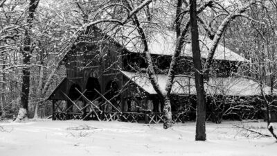 Dzielnicowi uratowali mężczyznę przed wychłodzeniem