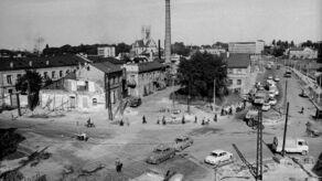 Ruch uliczny na skrzyżowaniu placu Bychawskiego i ulic 1 Maja, Kunickiego i Wolskiej