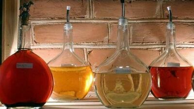 A może łyk naleweczki? Przepisy na świąteczną chrzanówkę albo jarzębiak 