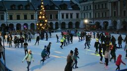 Lodowisko na Rynku Wielkim w Zamościu