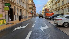 Na odcinku między ul. Bieczyńskiego i Krakowskim Przedmieściem ułożono już nową nawierzchnię i wymalowano oznakowanie poziome