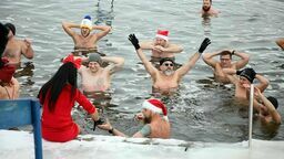 Zimno im niestraszne! Lubelskie morsy zanurzone po szyję w wodzie