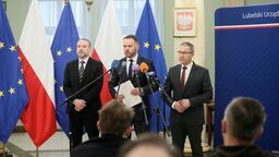 Od lewej: Wojciech Wołoch, Krzysztof Komorski i Andrzej Maj