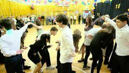 Integracja polsko-ukraińska, czyli bal ósmoklasisty w SP nr 34