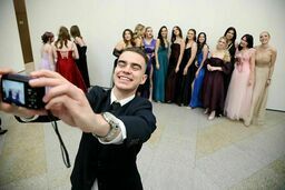 Studniówki 2024. Tak bawili się maturzyści z "dziewiątki"