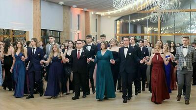 Studniówki 2024. Bal IV LO im. Stefanii Sempołowskiej. Zabawa do białego rana