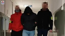 Fałszywy policjant w rękach prawdziwych funkcjonariuszy