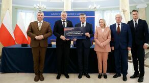 Starosta odbierał w listopadzie symboliczny czek na dofinansowanie 