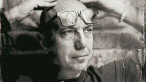 Tomasz Man o sobie: Moja biografia: jestem mężem, ojcem, reżyseruje, pisze, uczę, gram na gitarze i biegam