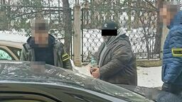 Pokazywał dziewczynkom pornografię w Internecie. Pedofil zatrzymany 