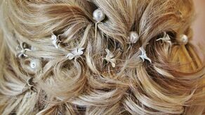 Fryzury karnawałowe. Jakie obecnie panują trendy?