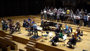 Próba do piątkowego koncertu symfonicznego z udziałem Martina Palmeriego (przy fortepianie)