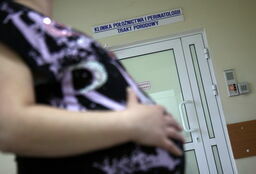 Lekarze apelują, minister obiecuje, a kobiety rodzą bez znieczulenia