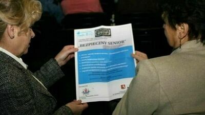 Seniorzy oszukani metodą na wnuczka. Stracili blisko 85 tysięcy złotych