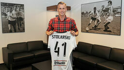 Paweł Stolarski w przeszłości zakładał koszulkę: Wisły Kraków, Legii Warszawa, a ostatnio Pogoni Szczecin. Teraz trafi do Motoru