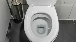 Toaleta to nie śmietnik! Aż trudno uwierzyć, co ludzie wrzucają do sedesu