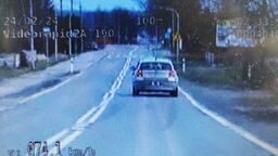 Przekroczyła prędkość. Jechała na podwójnym gazie